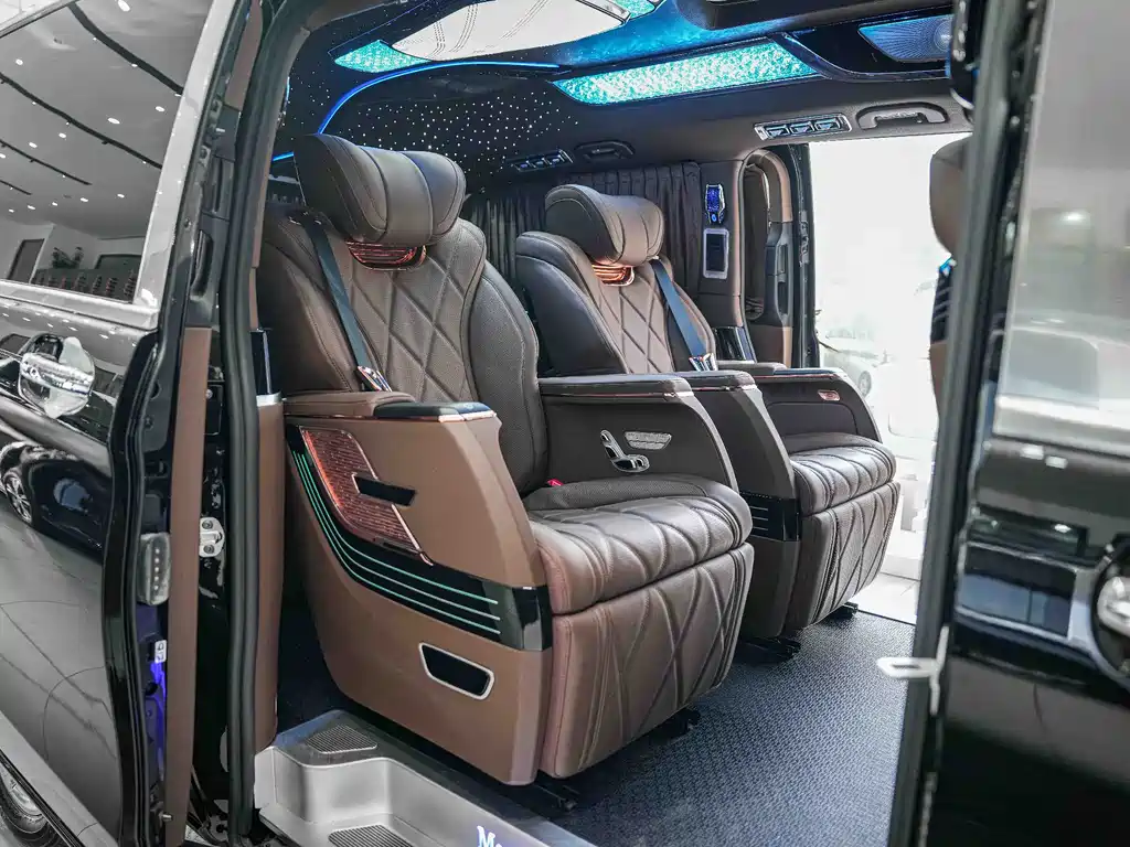 Mercedes-Benz Vito 2024 2.0T 7 мест