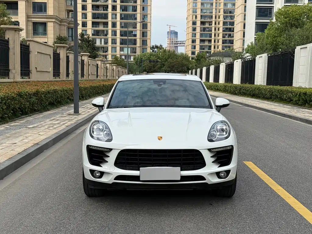 Porsche Macan — миниатюра 5