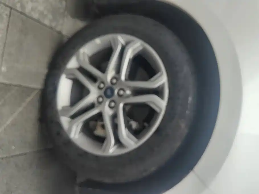 Ford Edge — миниатюра 6