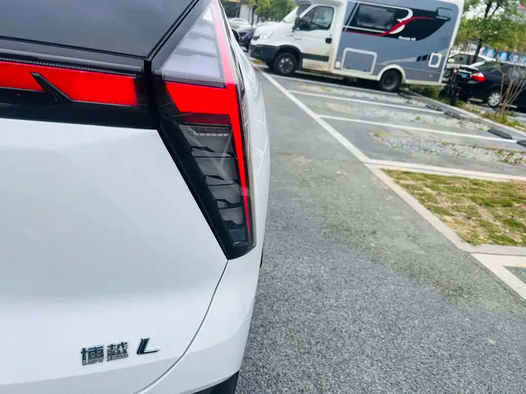 GEELY AUTOMOBILE BOYUE L