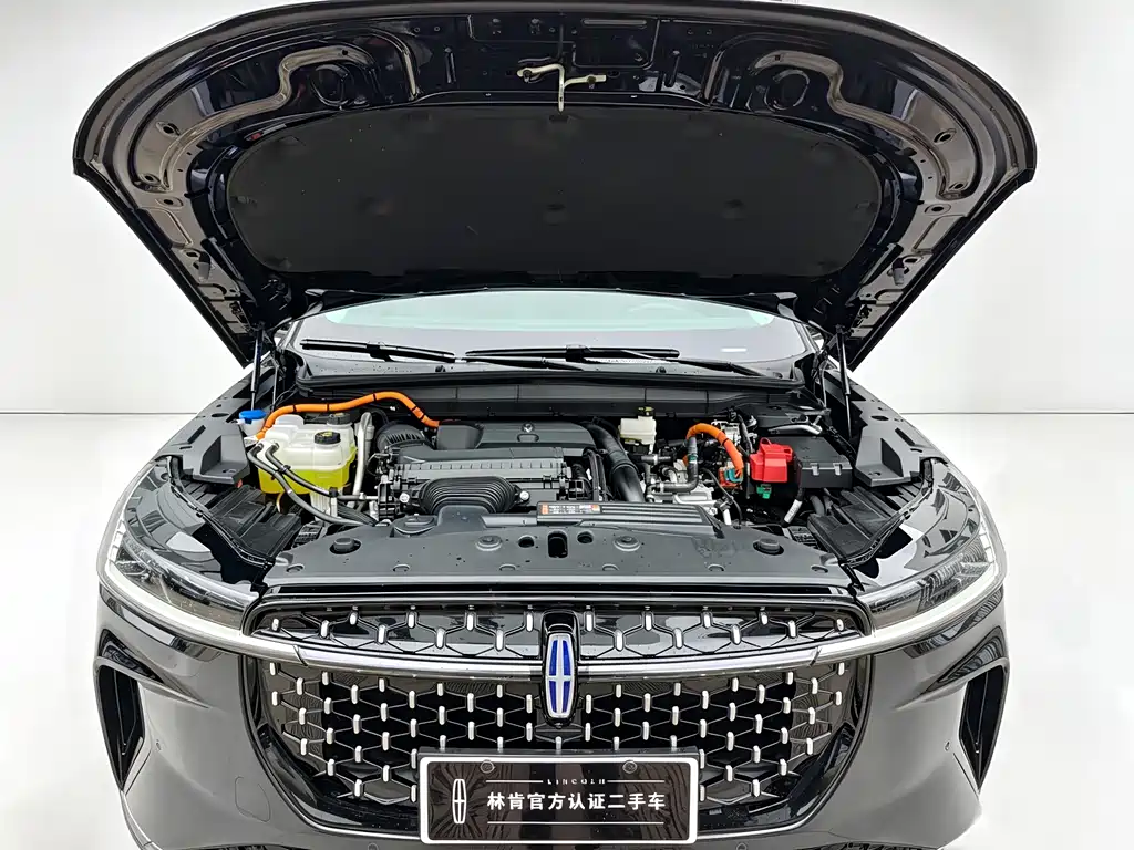 Lincoln Nautilus 2025 2.0T