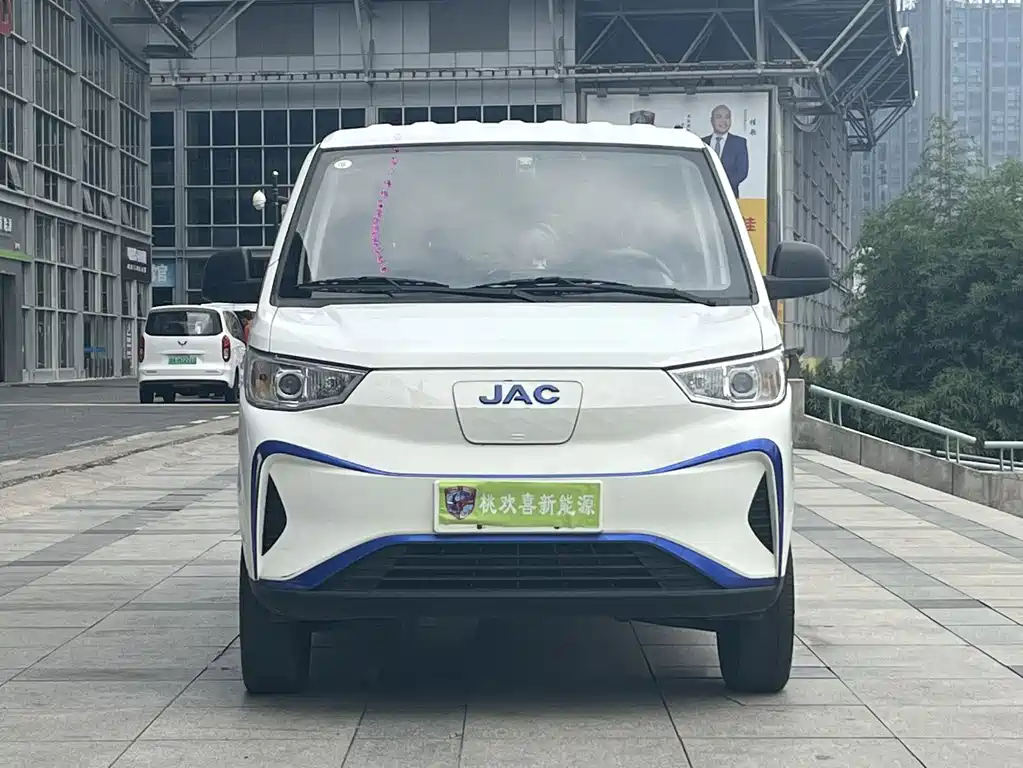 JAC Bluecat — миниатюра 2