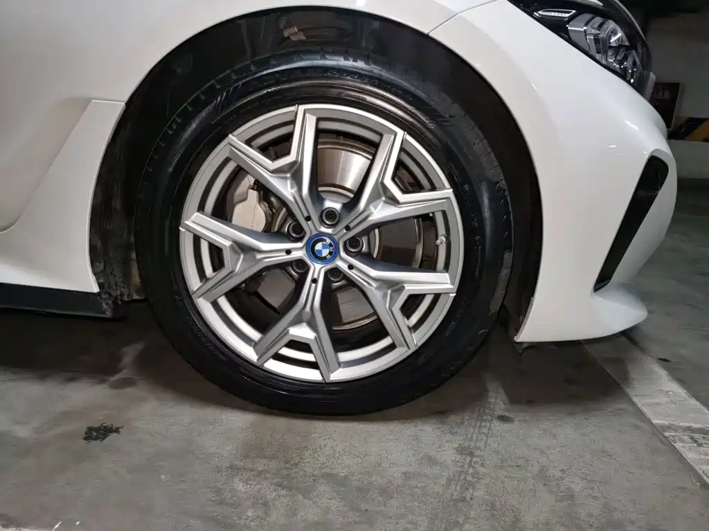 BMW i3 — миниатюра 8
