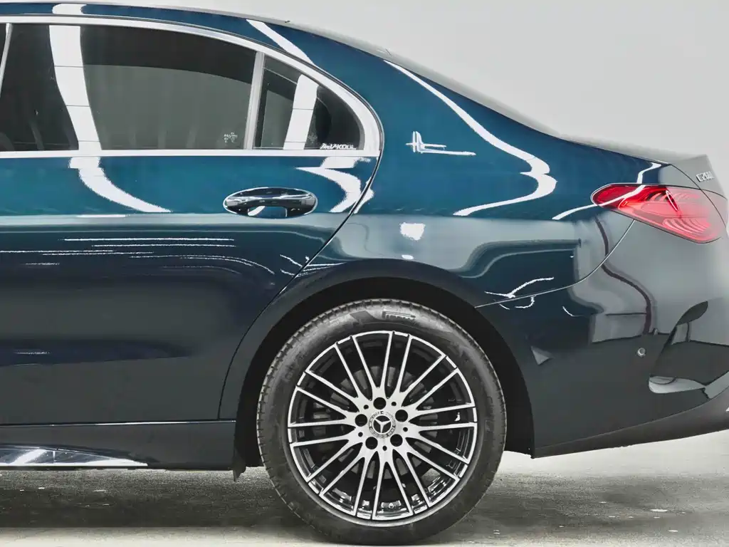Mercedes-Benz C-Class — миниатюра 18