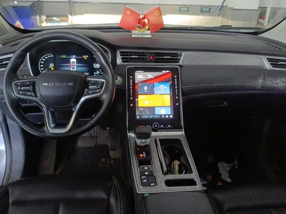 Roewe RX5 — миниатюра 12