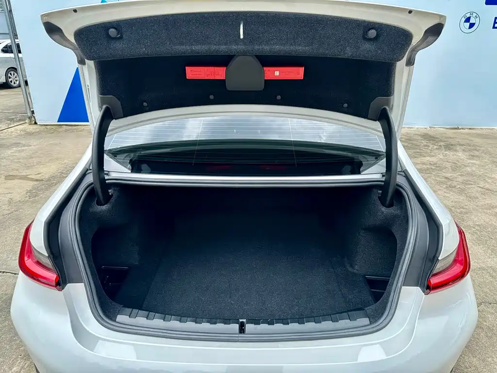 BMW 3 Series — миниатюра 10