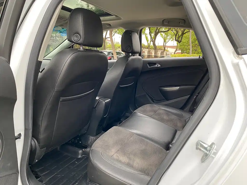 Buick Excelle 2013 XT 1.6L AT Fashion