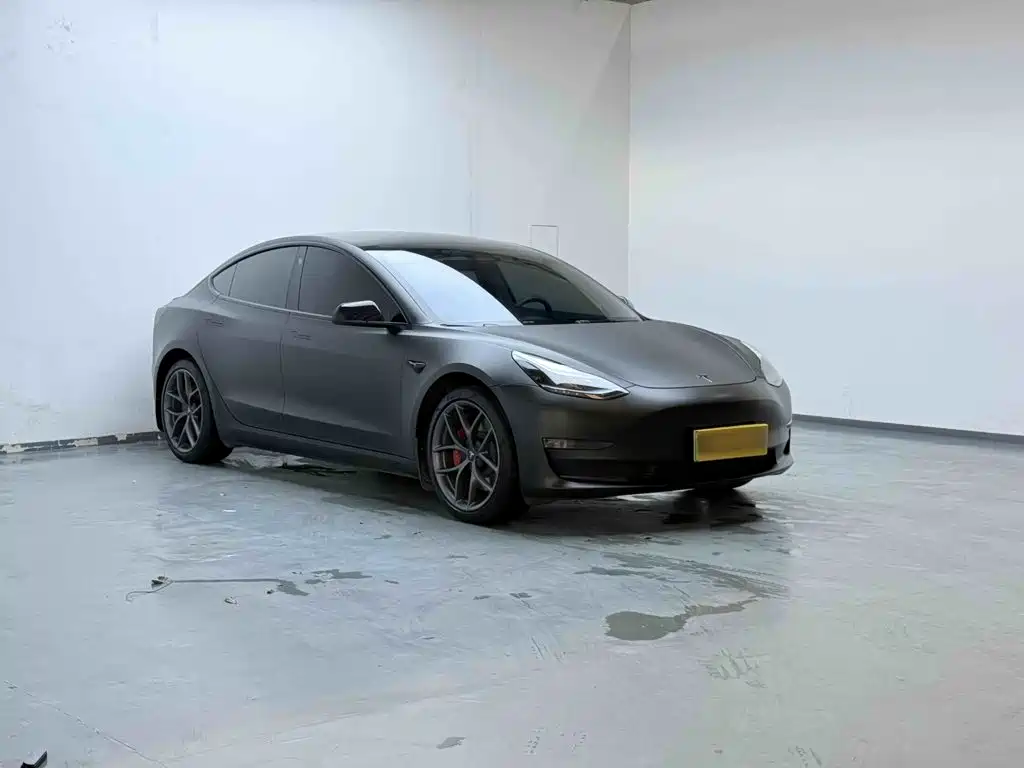 Tesla Model 3 — миниатюра 4