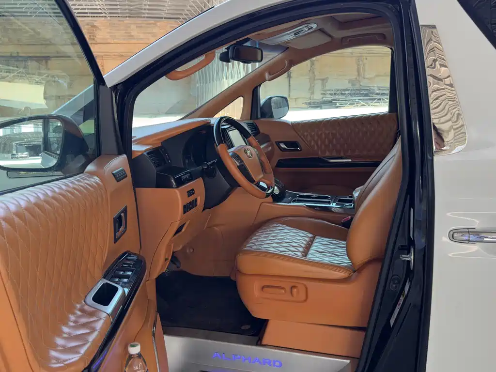 Toyota Alphard 2012 3.5L Luxury