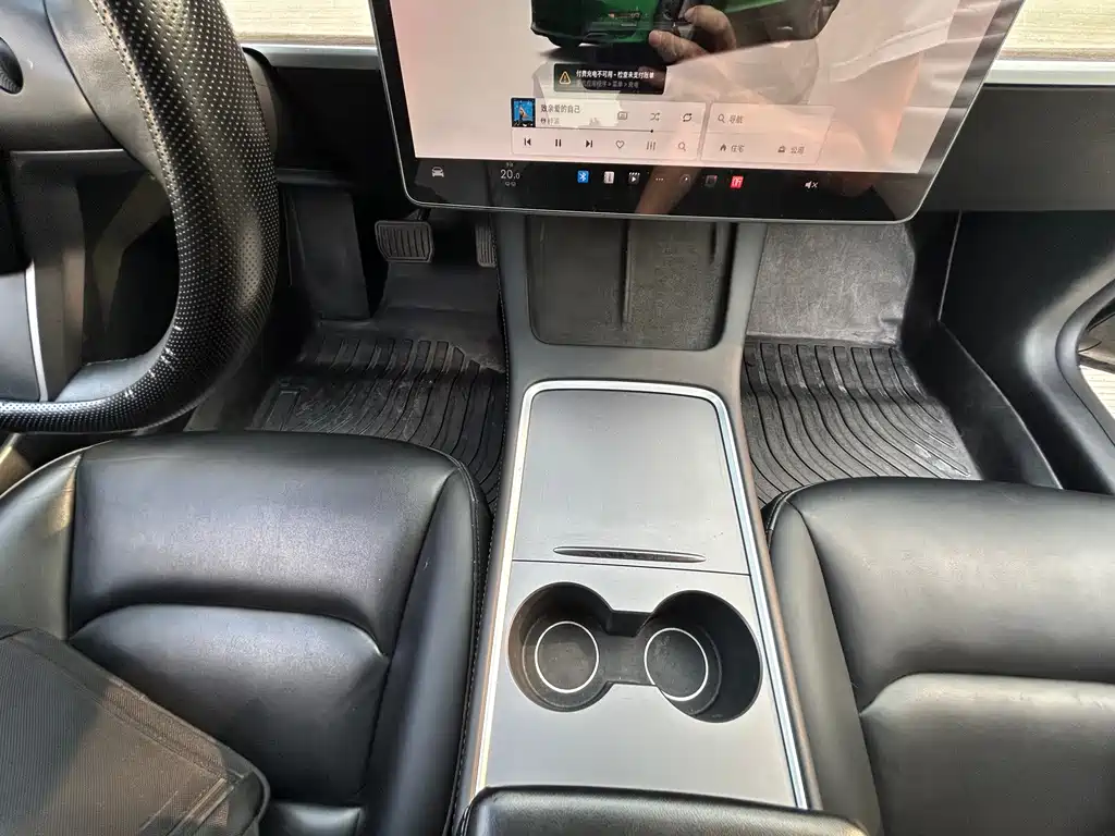 Tesla Model 3 — миниатюра 12
