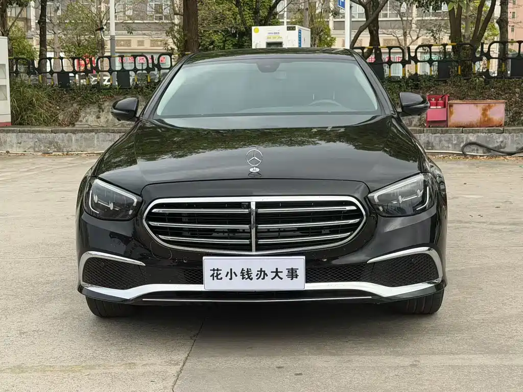 Mercedes-Benz E-Class — миниатюра 2