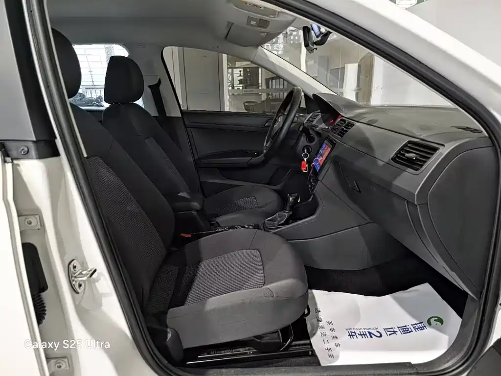 Volkswagen Santana — миниатюра 7