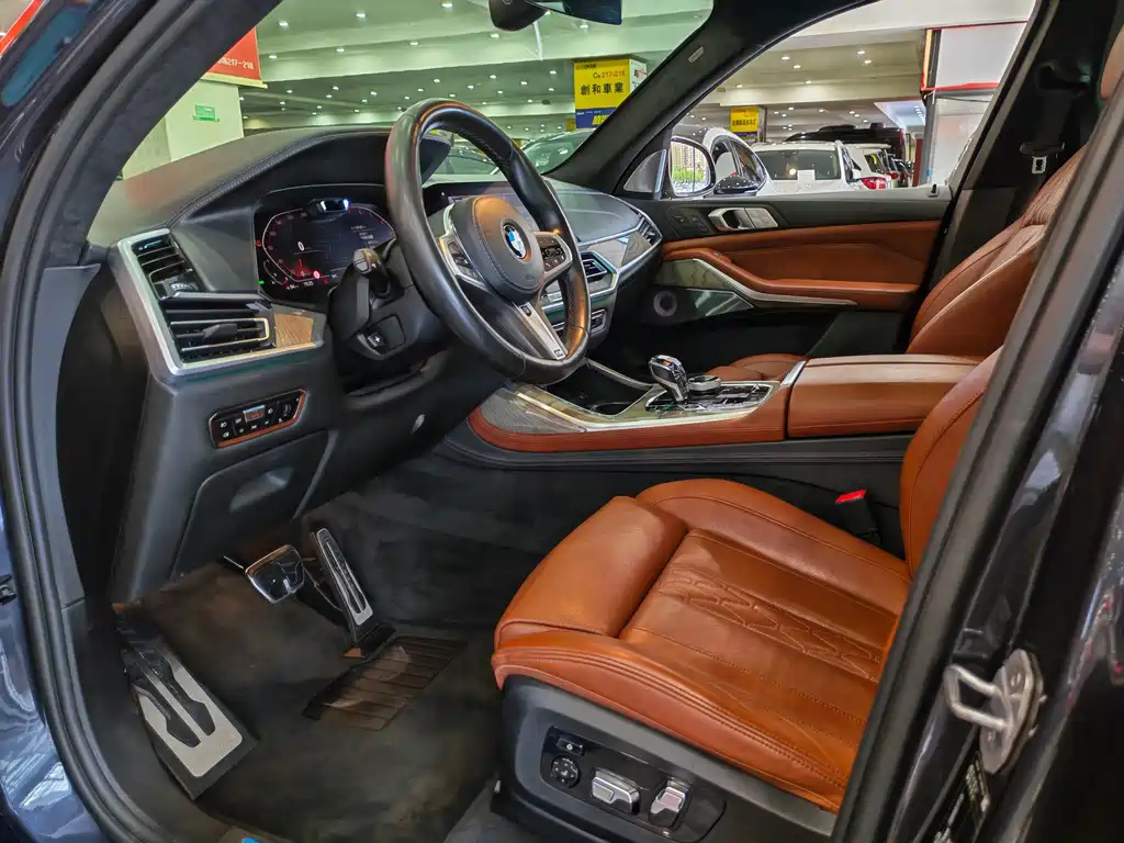 BMW X7 xDrive40i Executive Type M Sport Package, фото 3