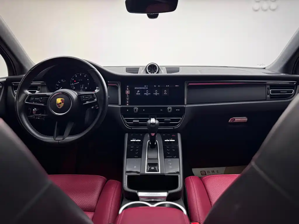 Porsche Macan — миниатюра 8