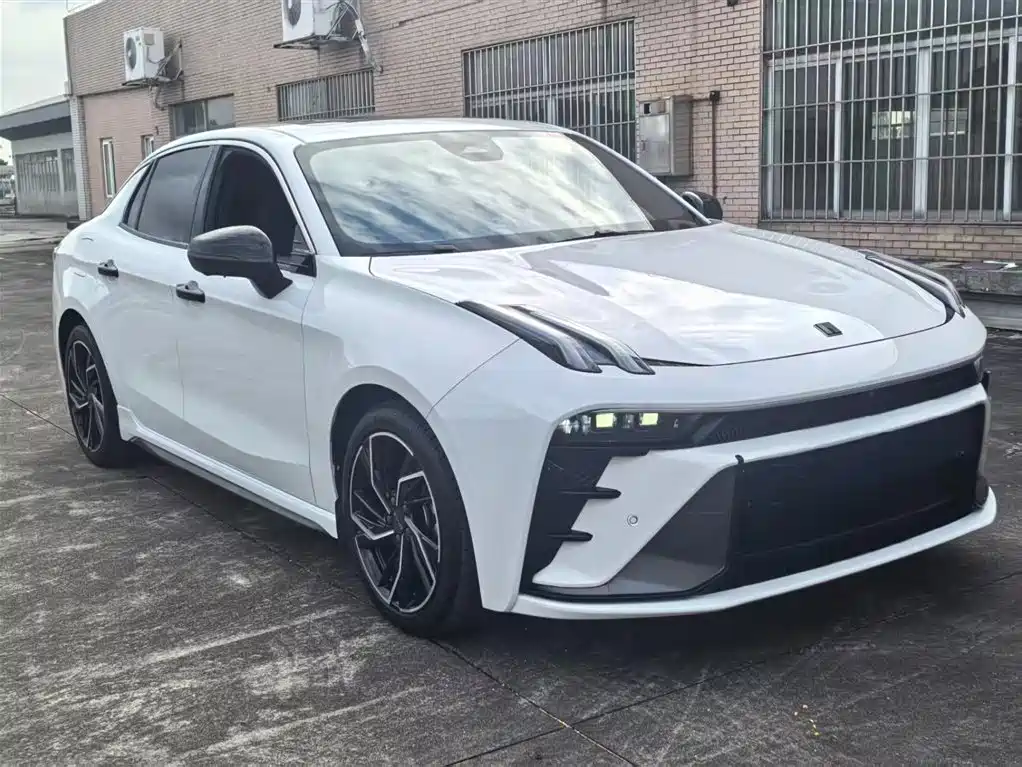 Lynk & Co 03 — миниатюра 3
