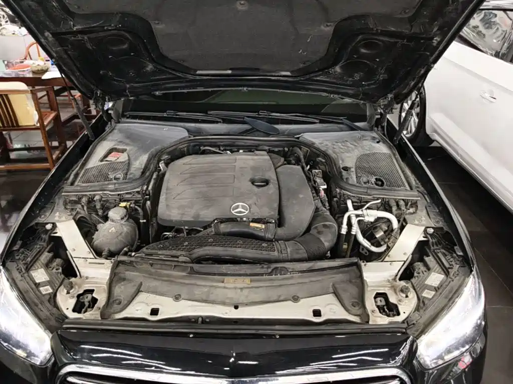 Mercedes-Benz E-Class — миниатюра 20
