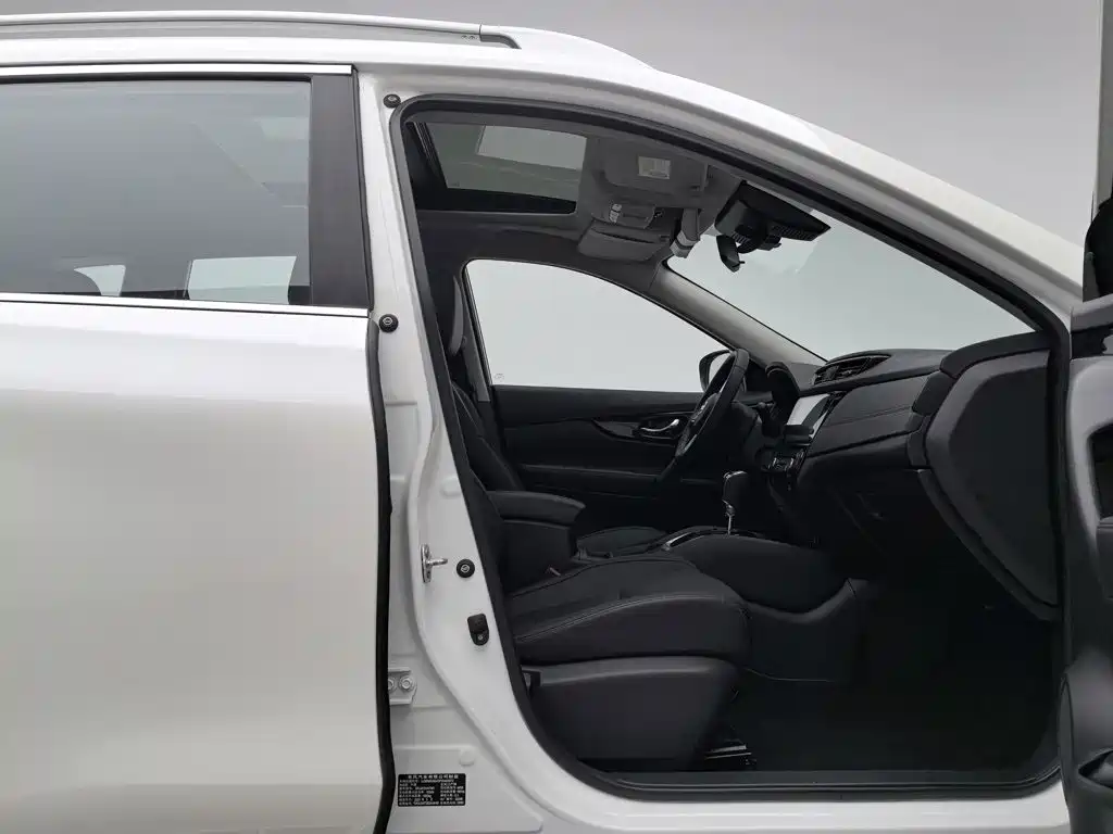 Nissan X-Trail — миниатюра 23