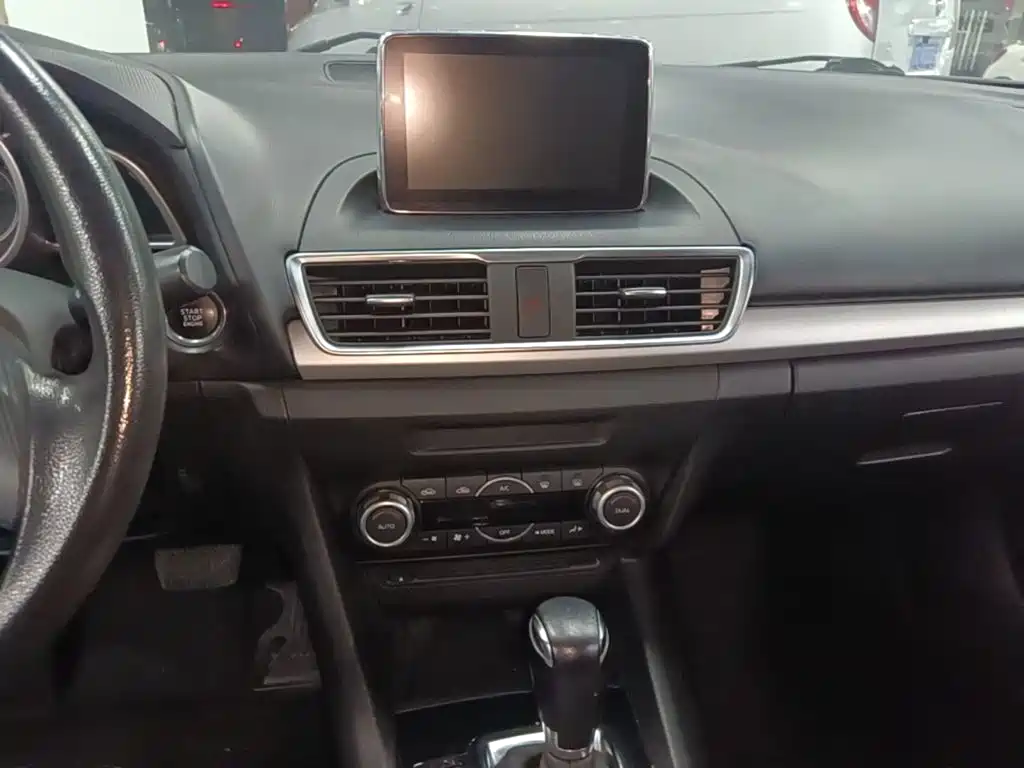 Mazda 3 Axela — миниатюра 13