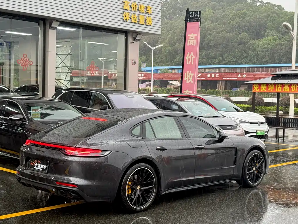 Porsche Panamera — миниатюра 2