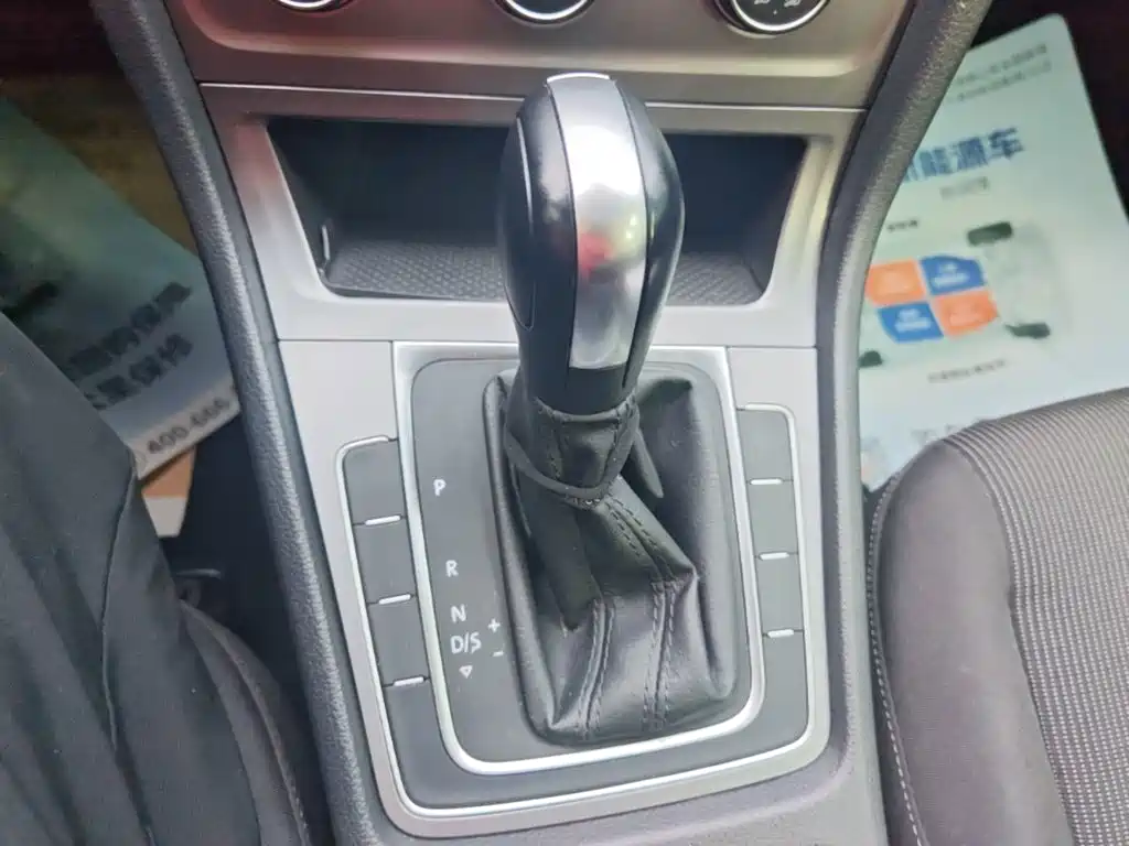 Volkswagen Golf — миниатюра 14