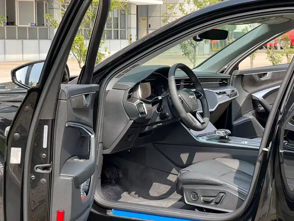 Audi A6L — миниатюра 6