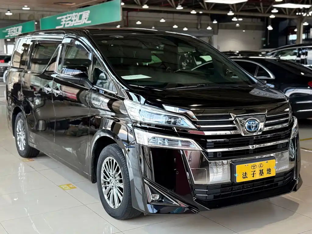 Toyota Vellfire — миниатюра 2