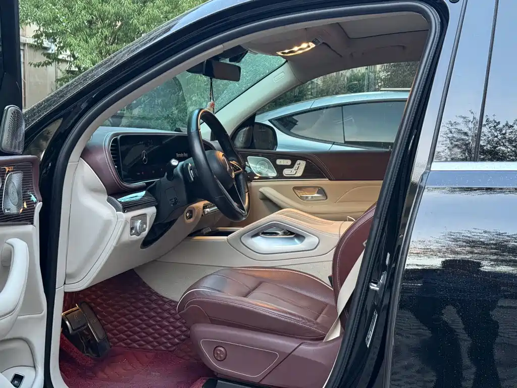 Mercedes-Benz GLS — миниатюра 13