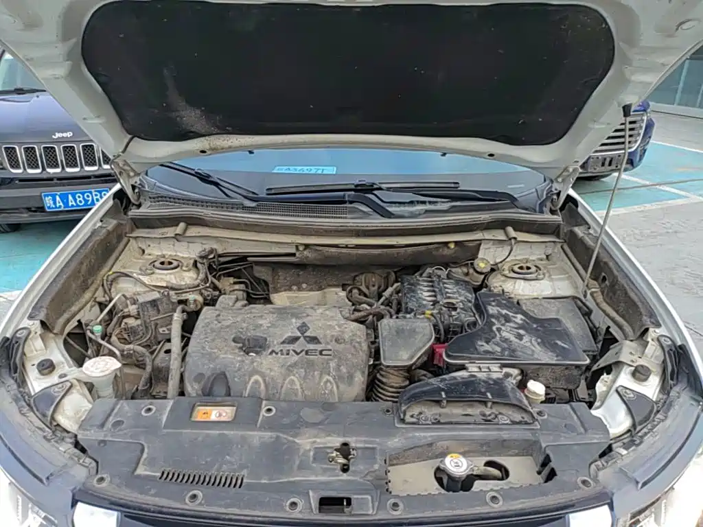 Mitsubishi Outlander — миниатюра 20