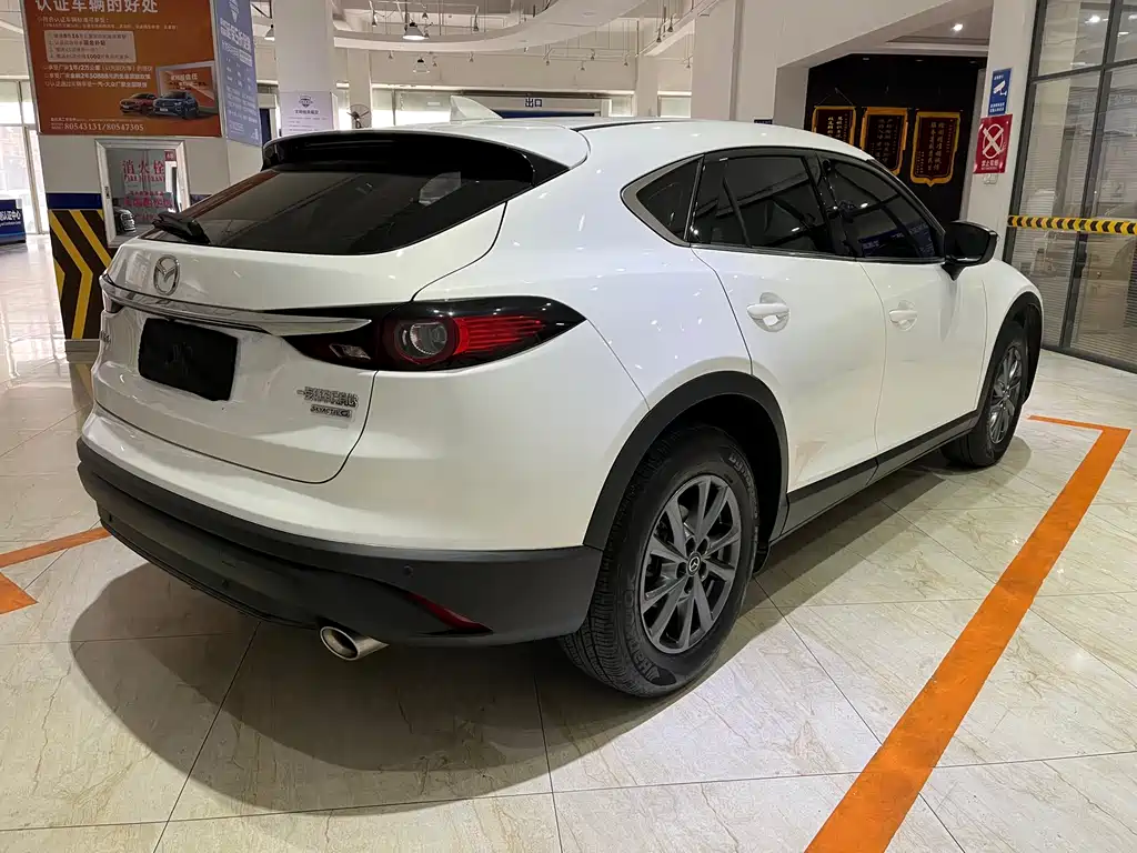 MAZDA CX 4