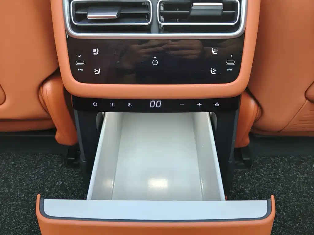 Li Auto Li L7 — миниатюра 13