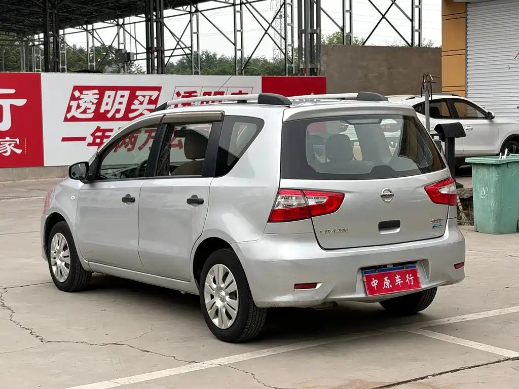 Nissan Livina — миниатюра 18