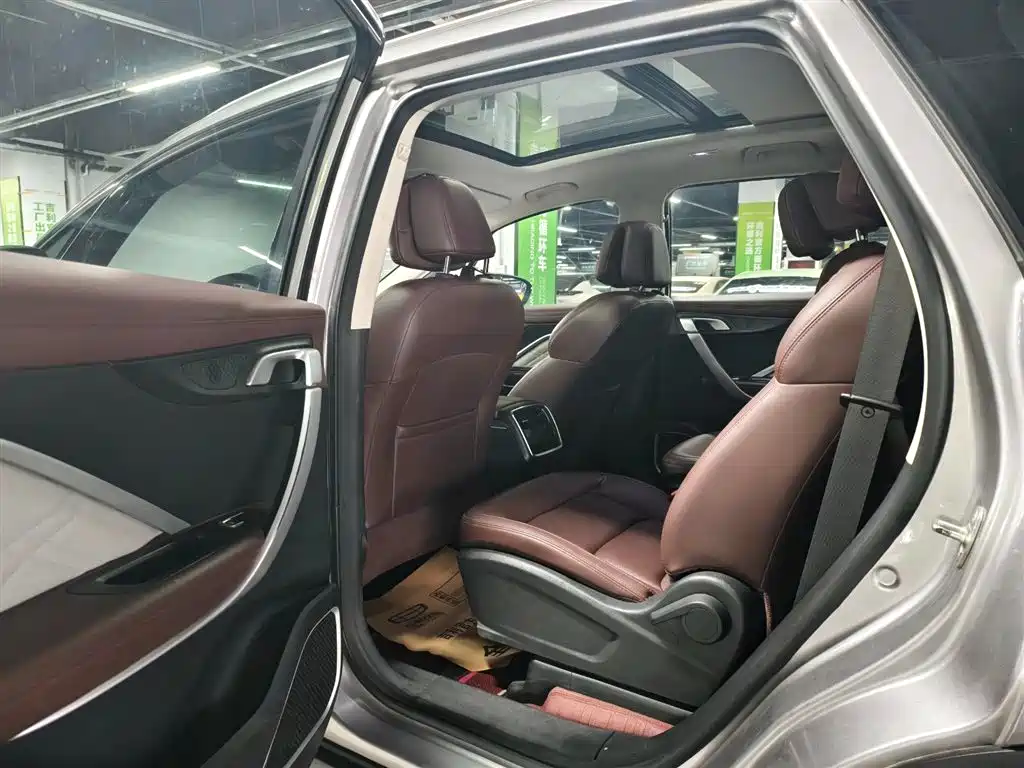 Geely Jiaji 2022 1.8TD DCT Platinum Luxury