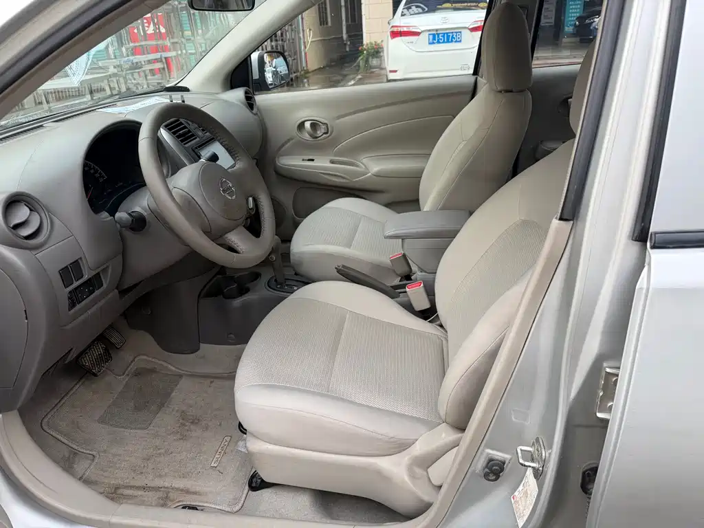 Nissan Sunny 2011 1.5XE CVT Comfort