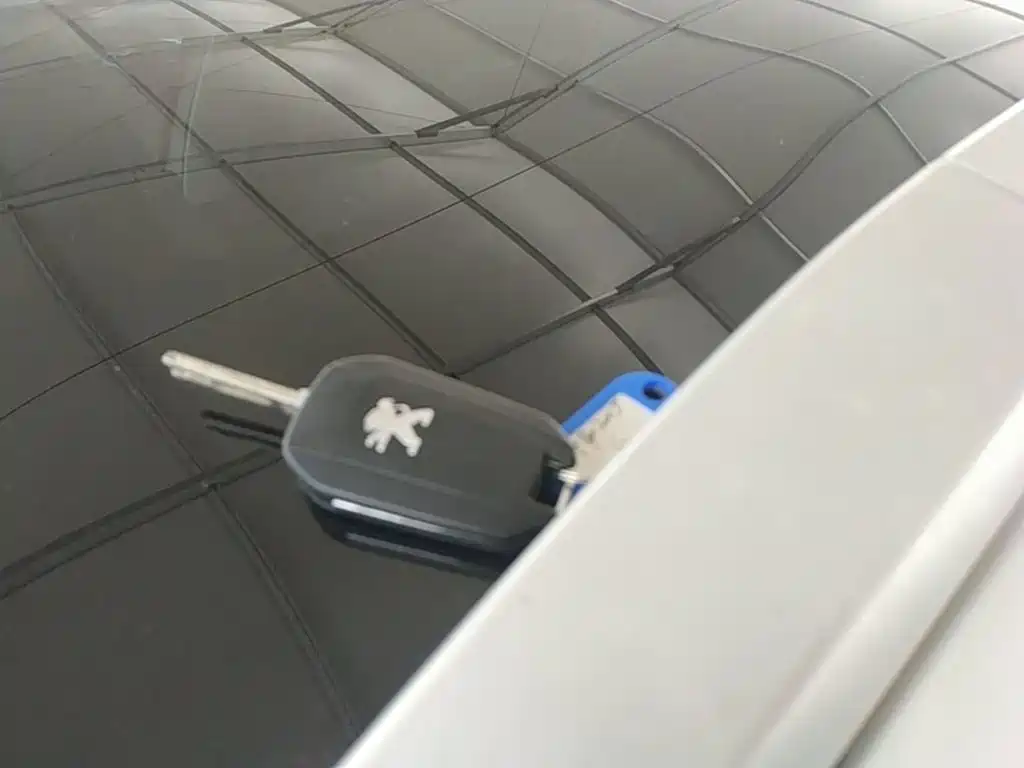 Peugeot 2008 — миниатюра 9
