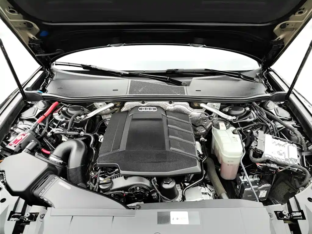 Audi A6L id 4515324 из Китая 20