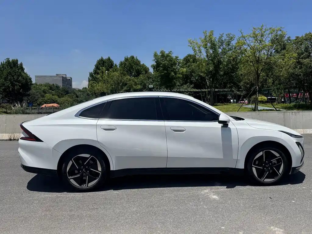 Wuling Xingguang — миниатюра 11
