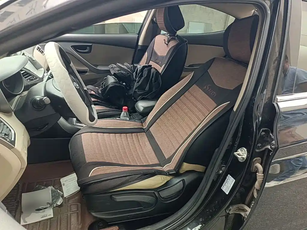 Hyundai Elantra Langdong — миниатюра 20