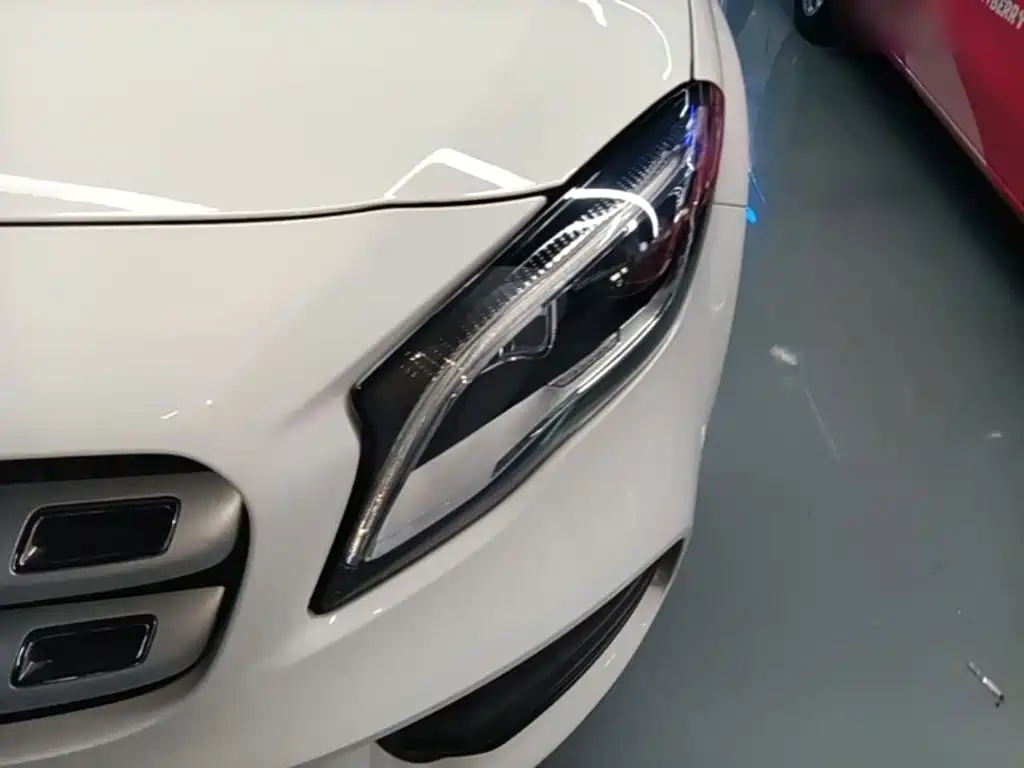 Mercedes-Benz GLA — миниатюра 24