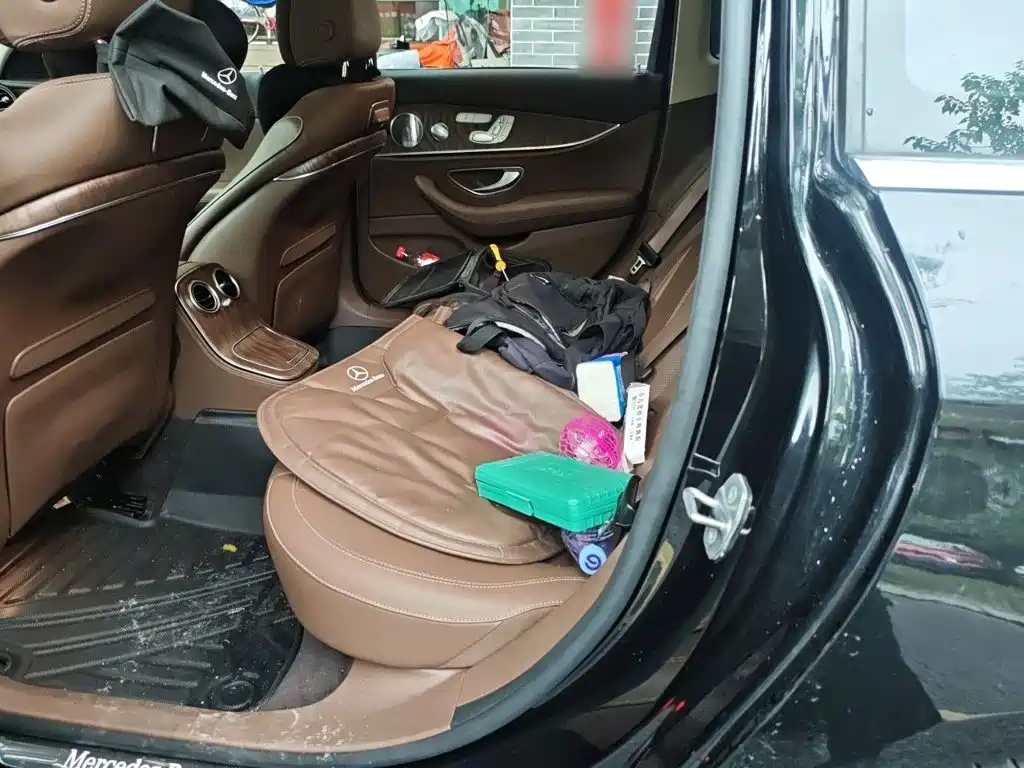 Mercedes-Benz E-Class — миниатюра 13