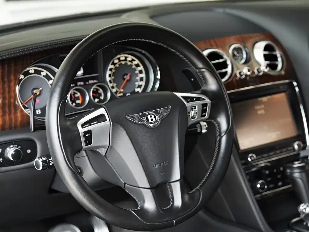 Bentley Continental 4.0T GT V8, фото 6