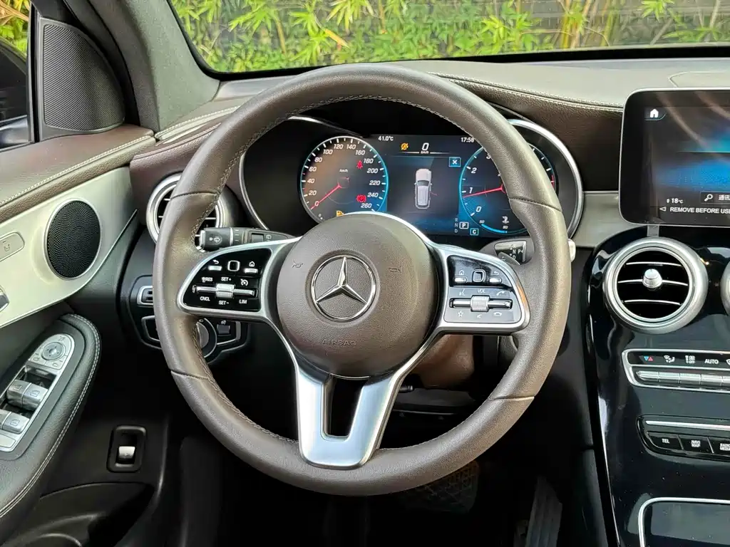 Mercedes-Benz GLC 2021 GLC 260 L 4MATIC