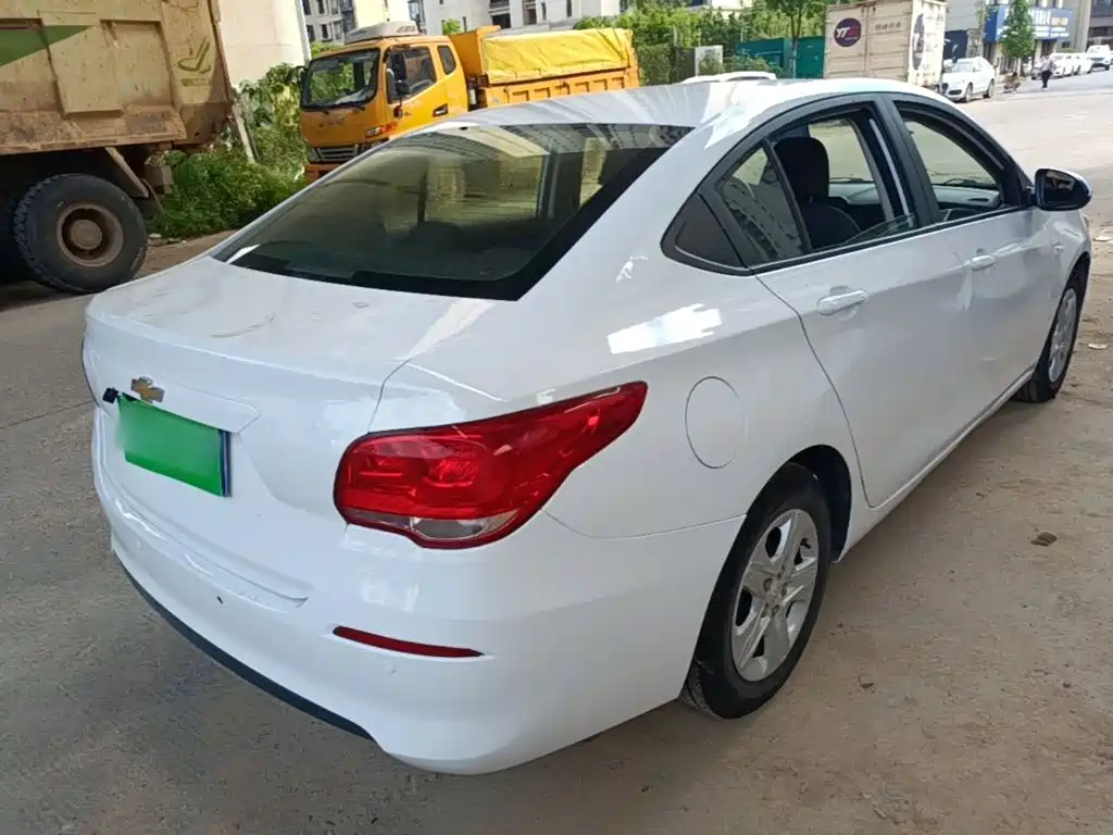 Chevrolet Cavalier — миниатюра 7