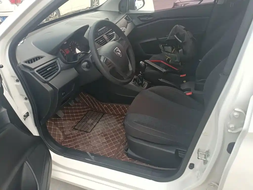Baojun 310W — миниатюра 15