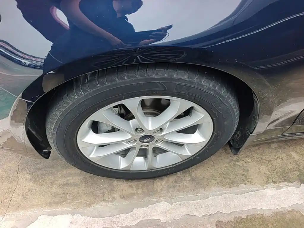 Ford Mondeo — миниатюра 23