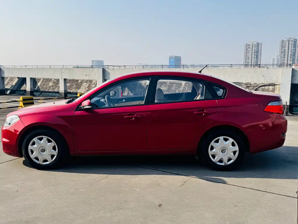 Zhonghua H330 — миниатюра 3