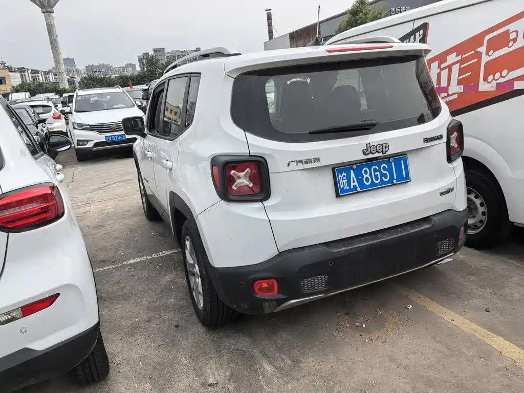 Jeep Renegade — миниатюра 3