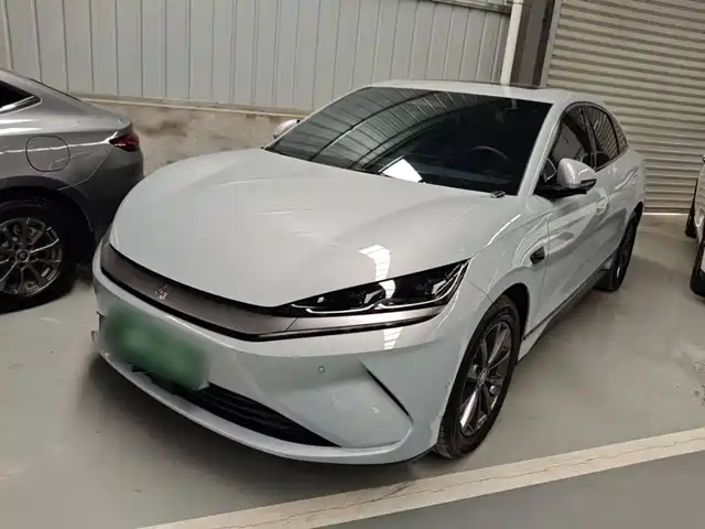 BYD QIN L 2025