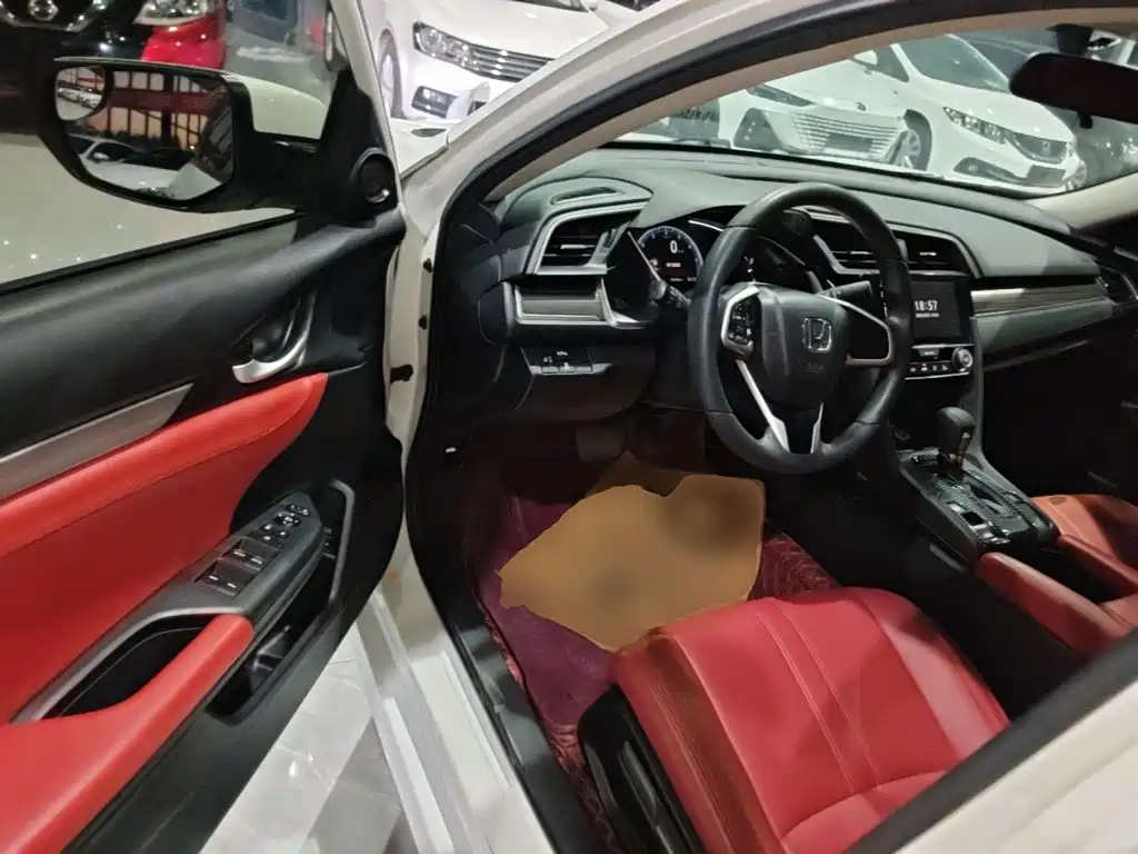 Honda Civic — миниатюра 16