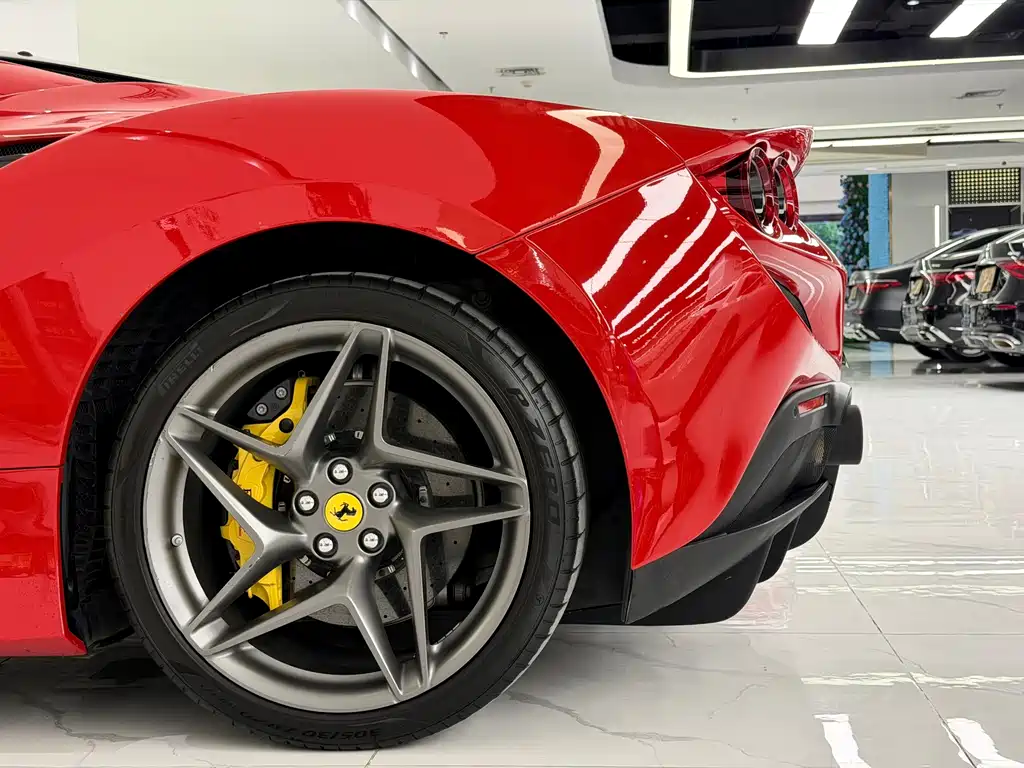 Ferrari F8 — миниатюра 10