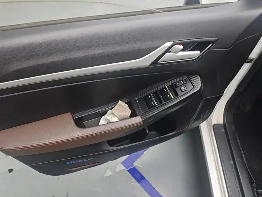 Geely Vision — миниатюра 7